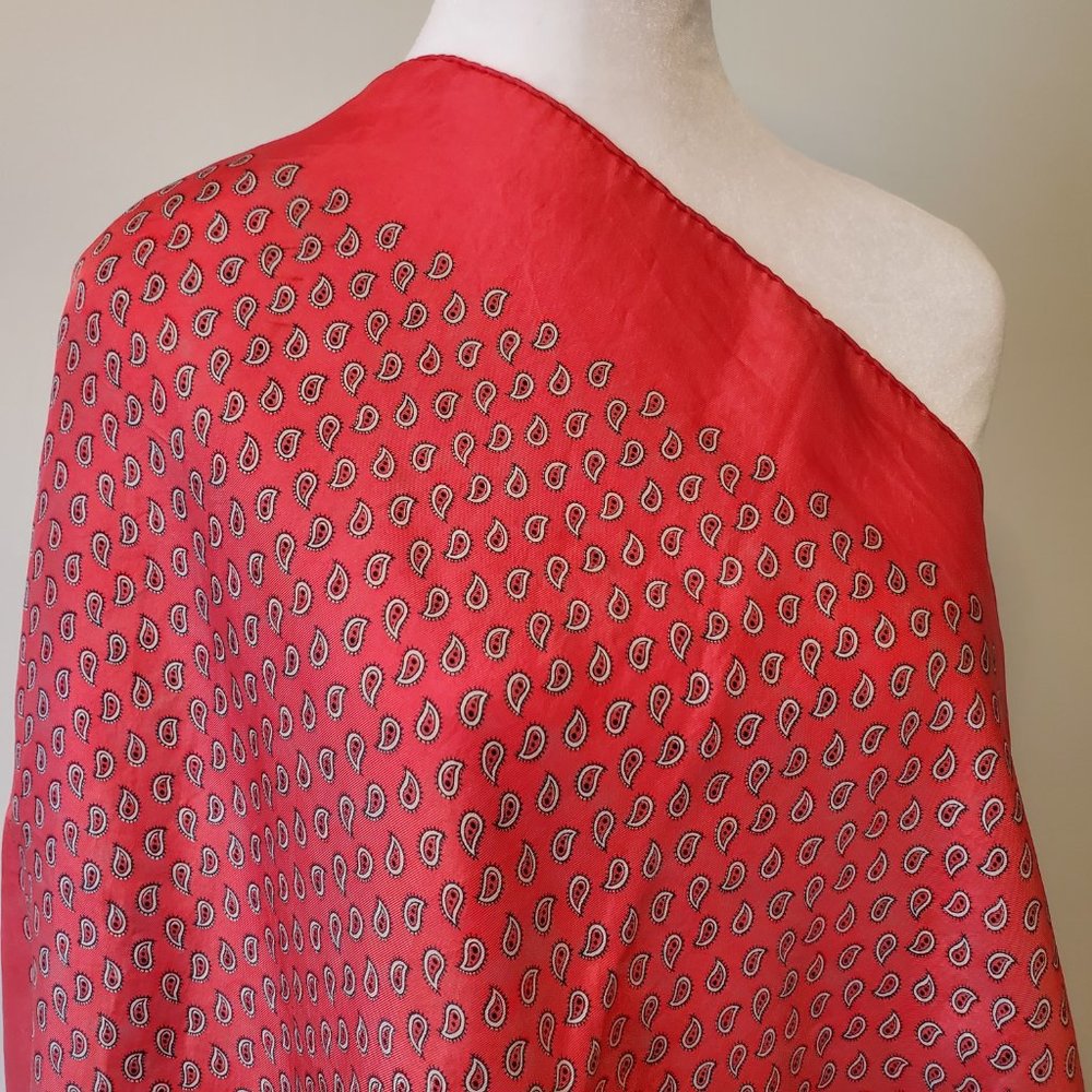 Vintage GLENEATON FASHION Classic Paisley Hand Rolled Scarf Antinque/Vintage